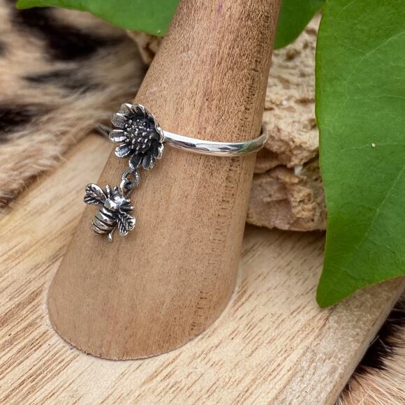 Sterling Silver Sunflower & Dangle Bumblebee Ring, Flower Rings, Bee Rings - Picture 5 of 5